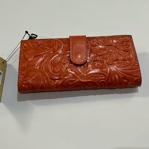 pataricia nash nazari apricot